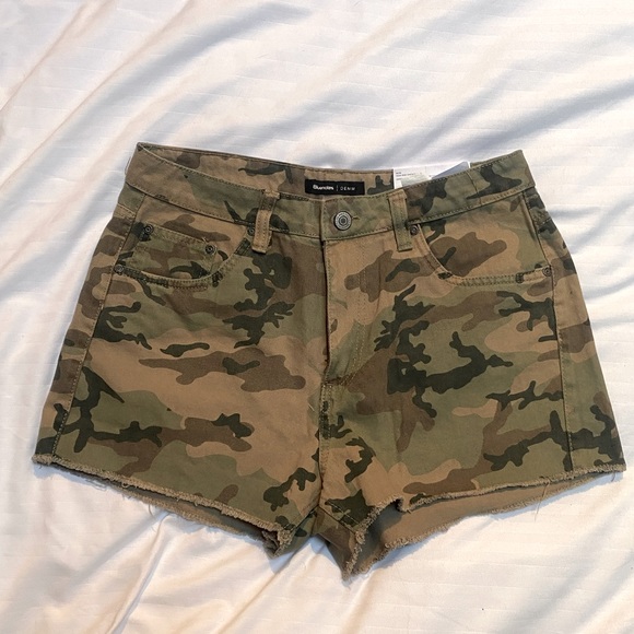 NWT Bluenotes Camo Shorts - Picture 1 of 4